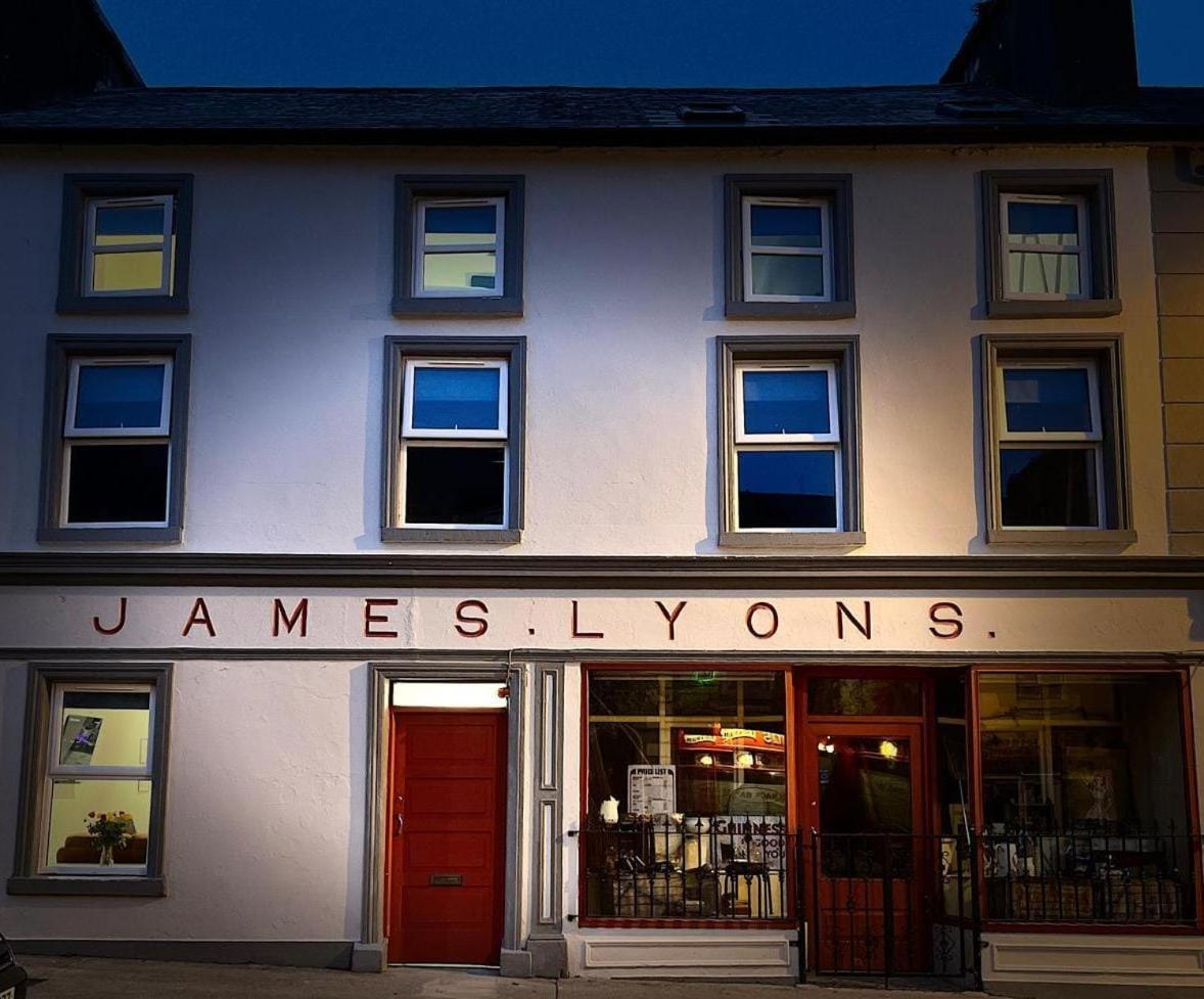 'James Lyons' The Old Main St Ballyhaunis Exterior foto